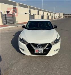 نيسان ماكسيما